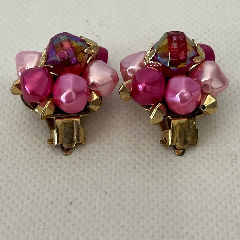 Vintage Pink Cluster Beaded Clip On Earrings - Picture 6 of 7